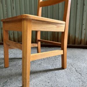 ork_wood_chair